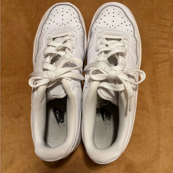 Women’s Nike White Athletic Shoes - Picture 2 of 9